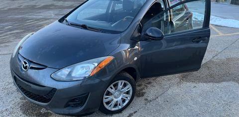 Mazda Mazda2 2013