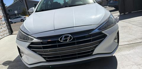 Hyundai Elantra 2019