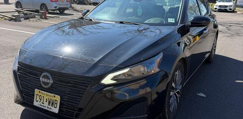 Nissan Altima 2023
