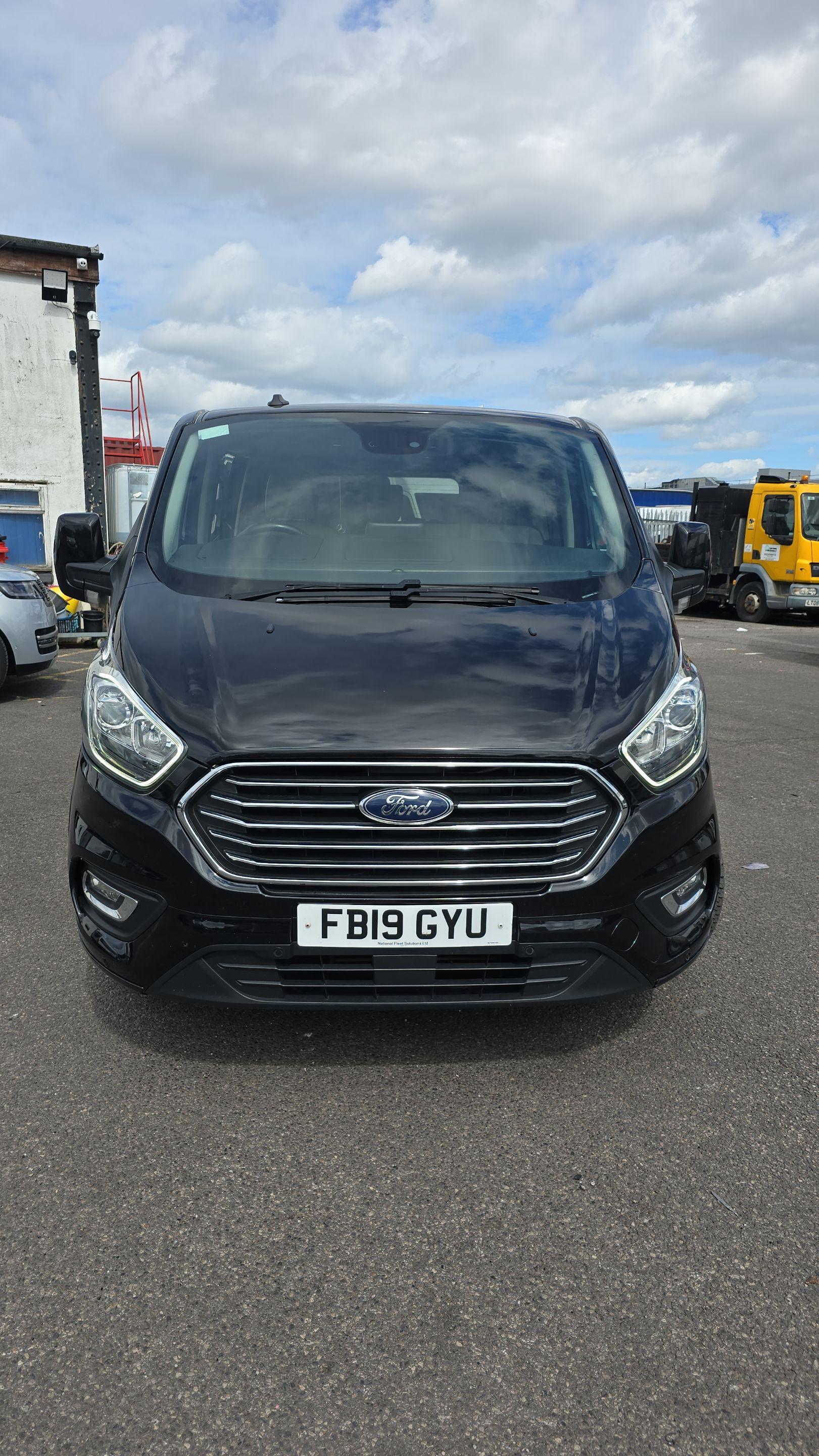 Ford Tourneo 2019 in Harrow