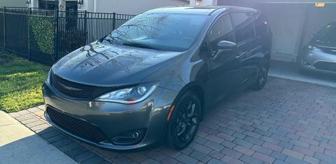 Chrysler Pacifica 2019