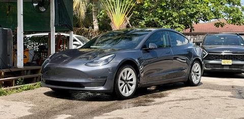 Tesla Model 3 2022