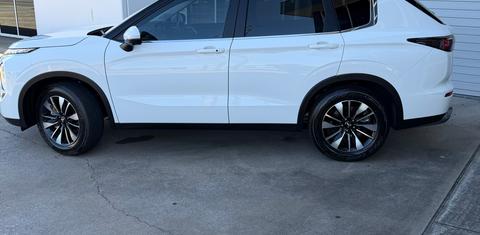 Mitsubishi OUTLANDER 2025