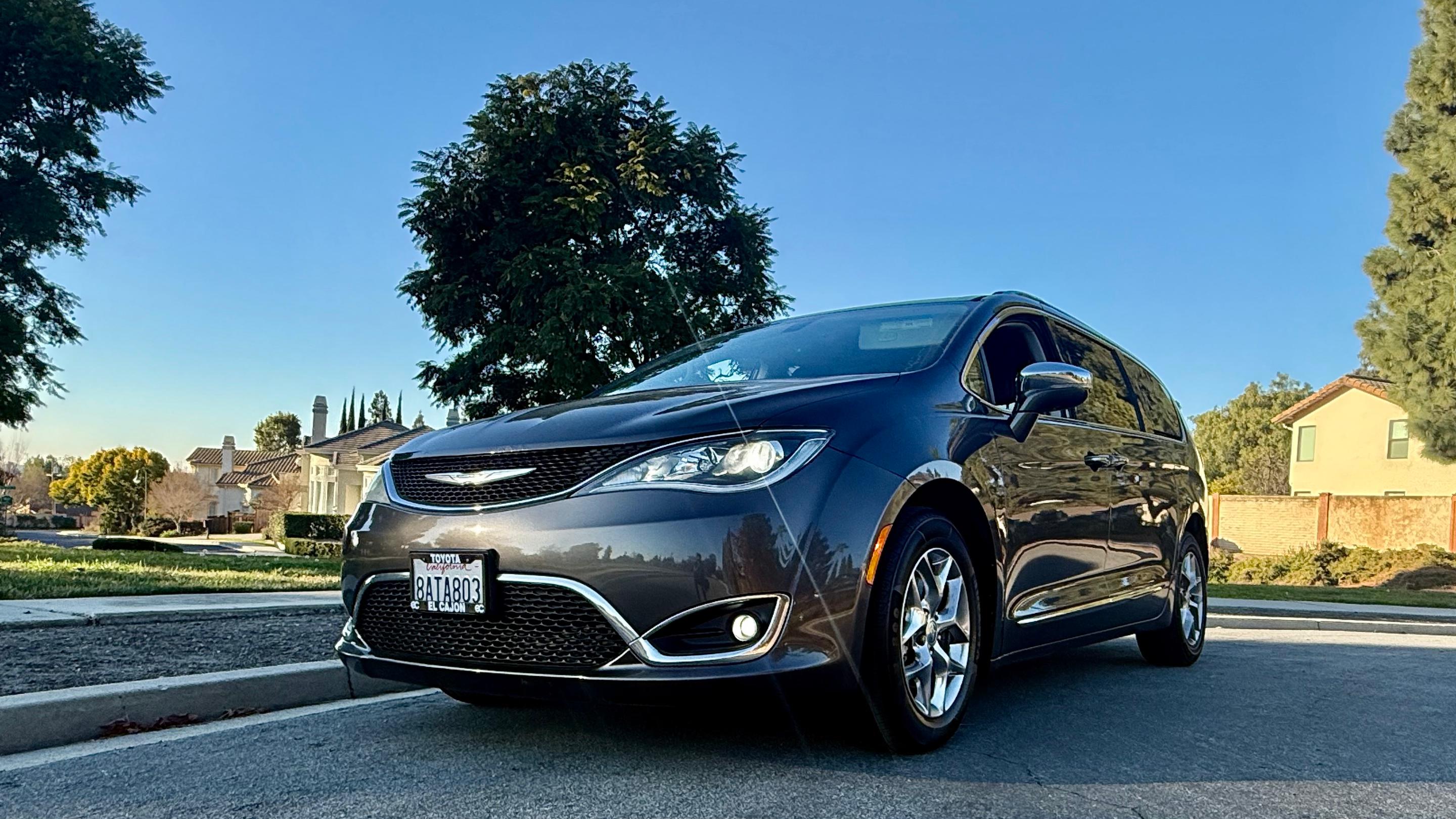 Chrysler Pacifica 2017 in Santa Clara, CA