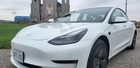 Tesla Model 3 2022