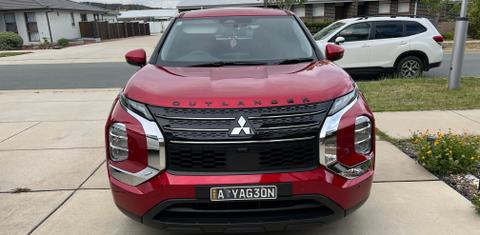 Mitsubishi OUTLANDER 2024
