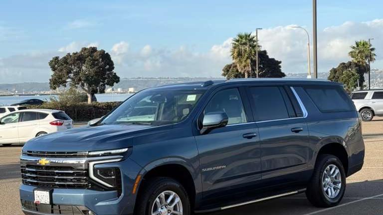 Chevrolet Suburban 2026 in 