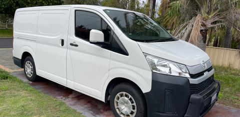 Toyota HIACE 2020