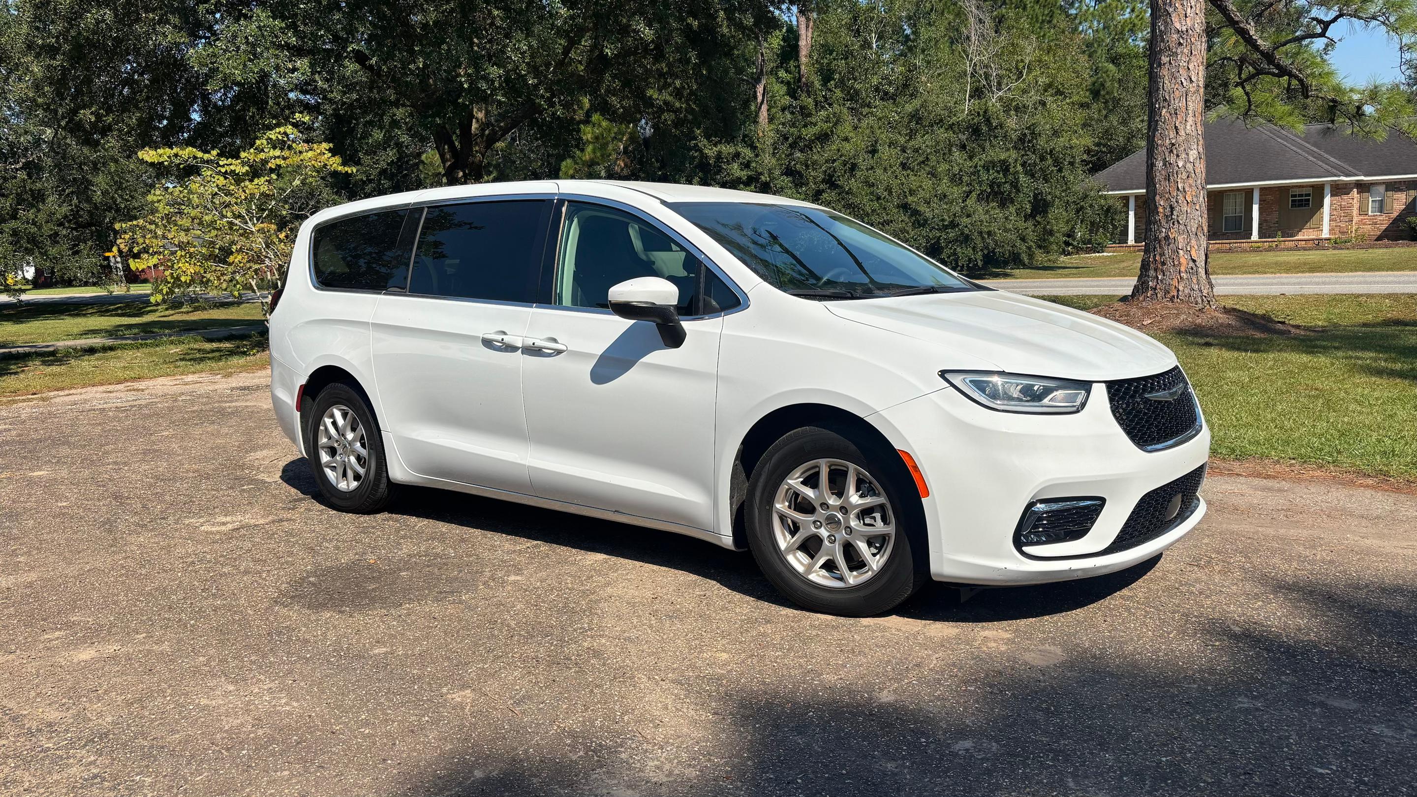 Chrysler Pacifica 2023 in Gulf Shores, AL