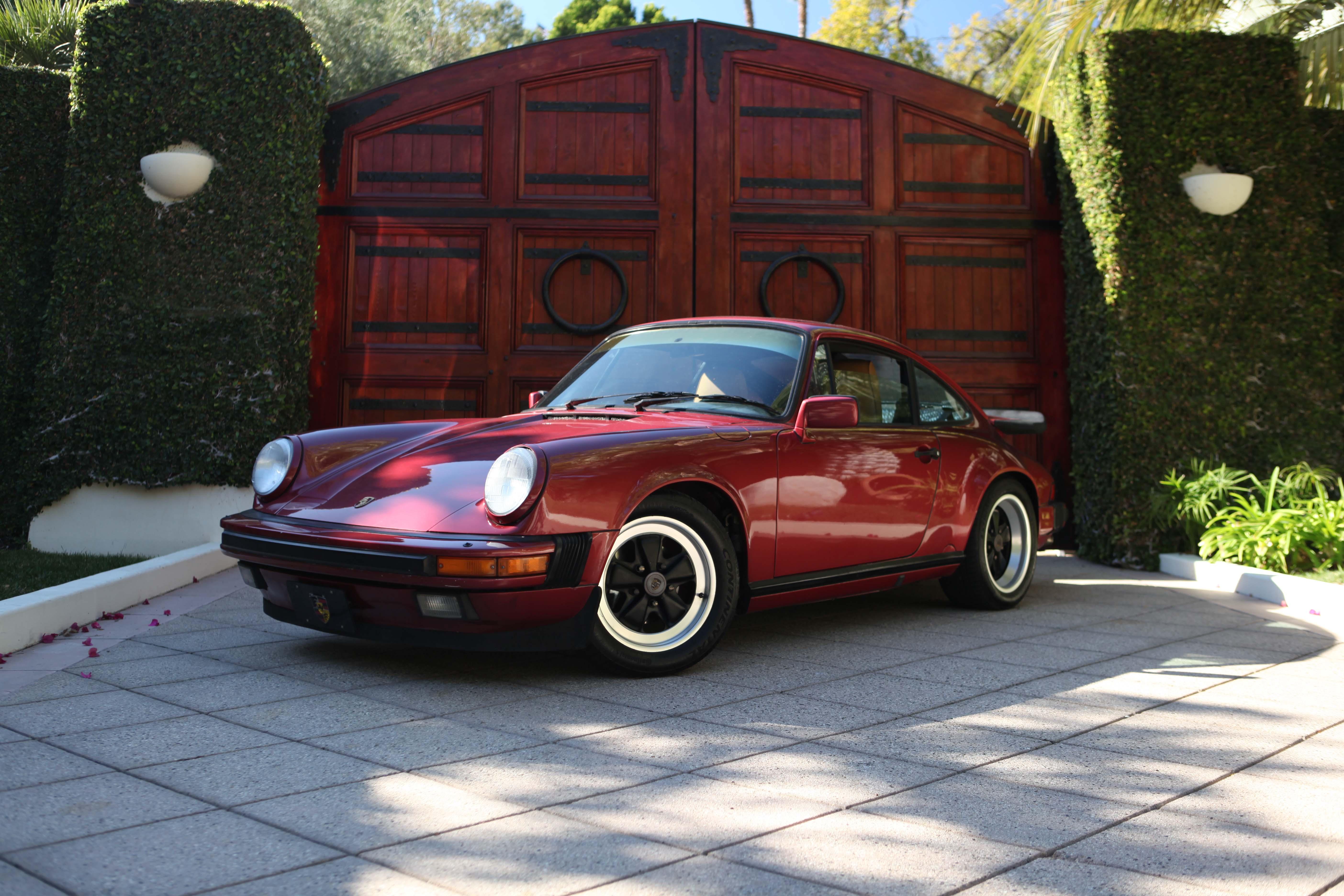Porsche 911 1989 in Los Angeles, CA