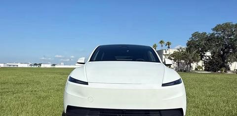 Tesla Model Y 2026