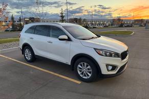 Kia Sorento 2017 in Calgary