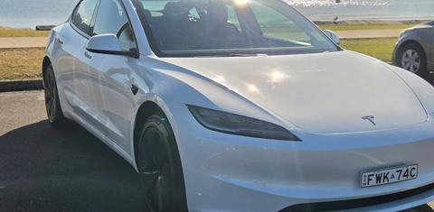 Tesla MODEL 3 2024