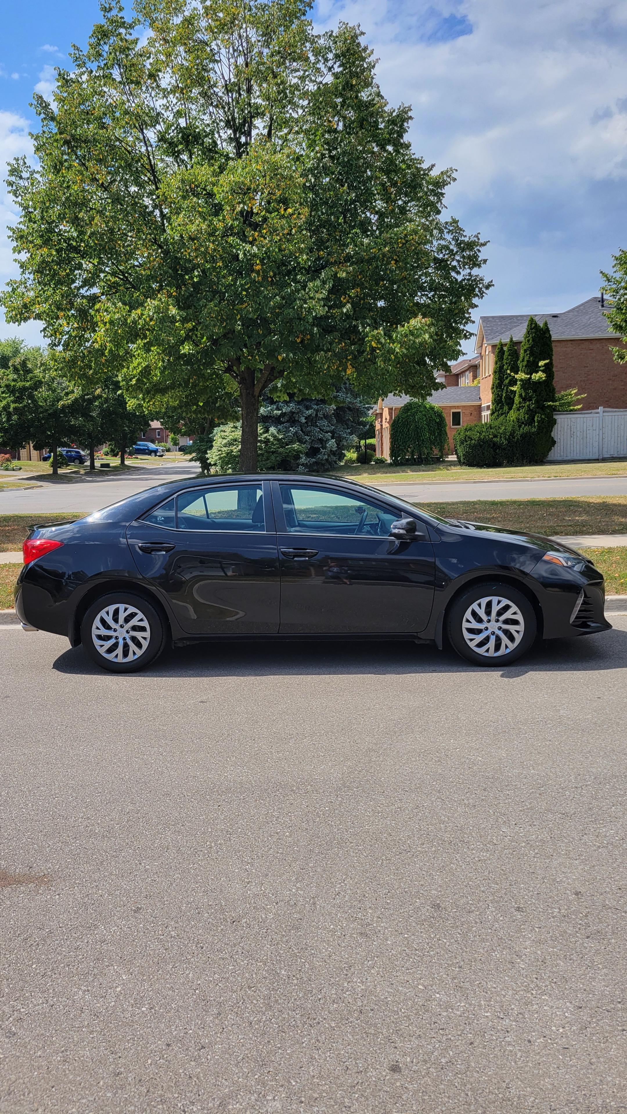 Toyota Corolla 2017 in Whitby, ON