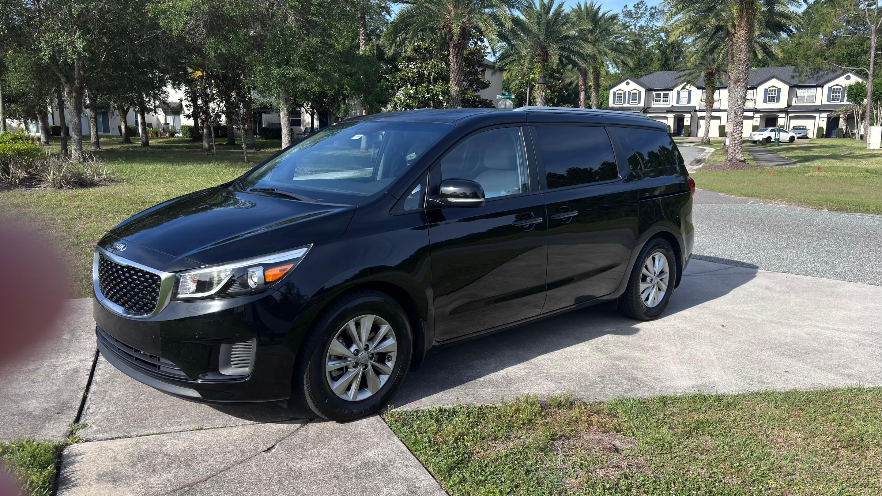 Kia Sedona 2016 in Orlando, FL