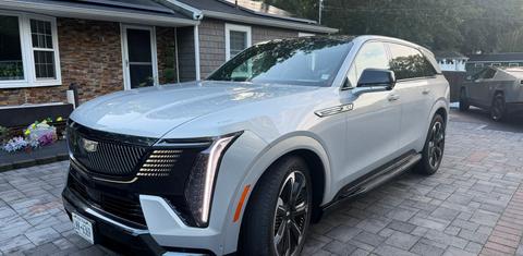 Cadillac Escalade IQ 2025
