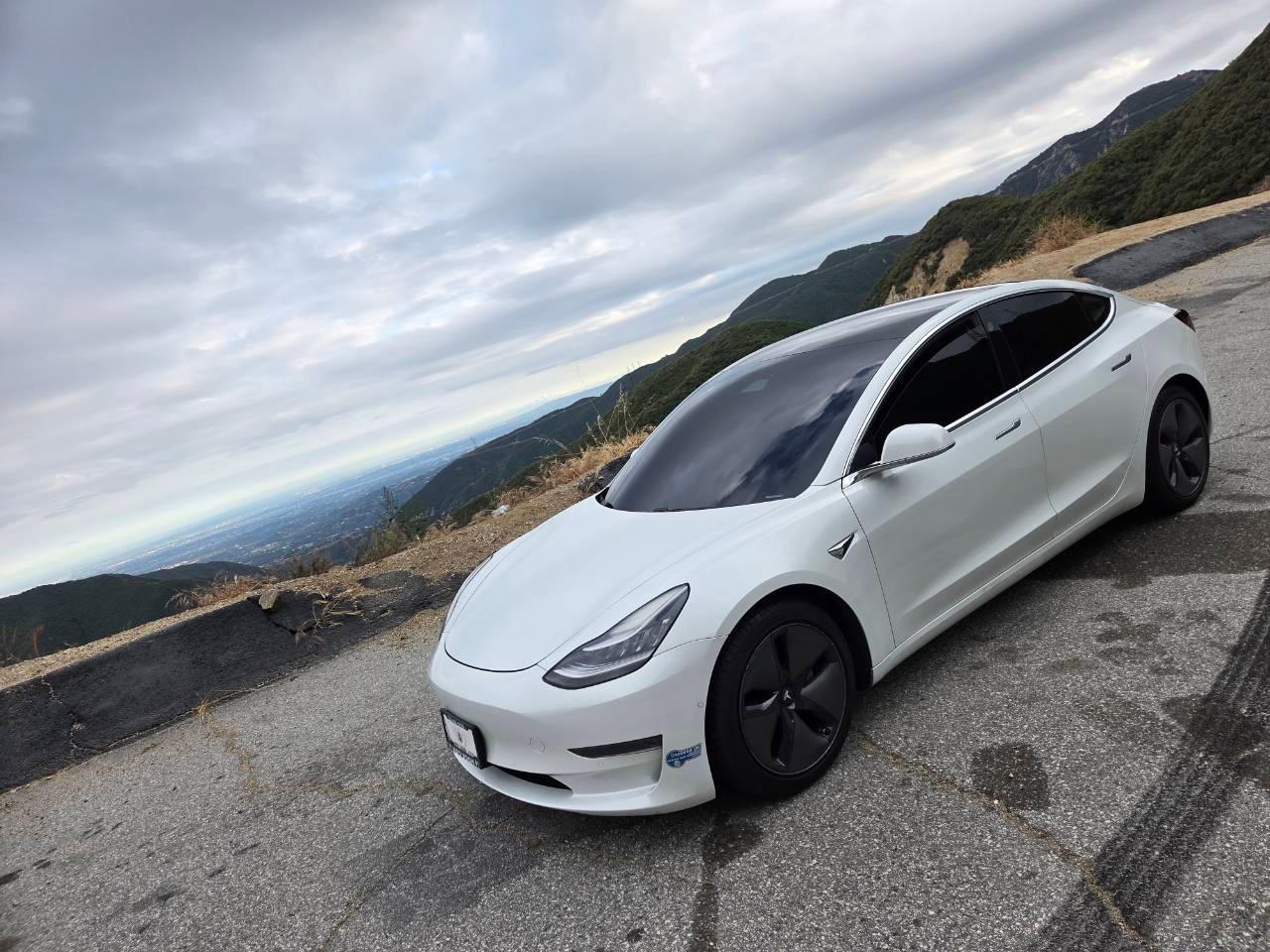 Tesla Model 3 2020 in 