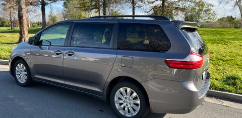 Toyota Sienna 2015