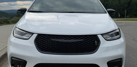Chrysler Pacifica 2026