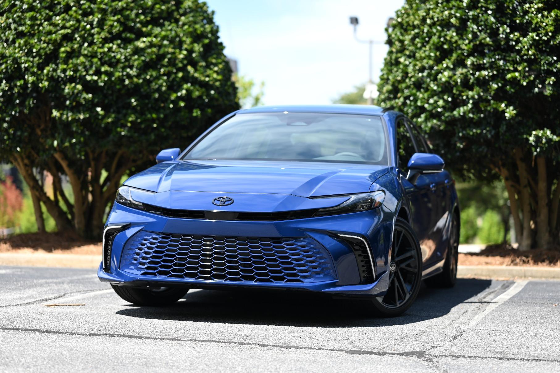 Toyota Camry Hybrid 2025 in Overland, MO