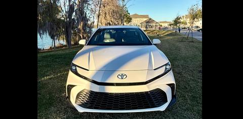 Toyota Camry Hybrid 2026