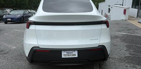 Tesla Model Y 2026