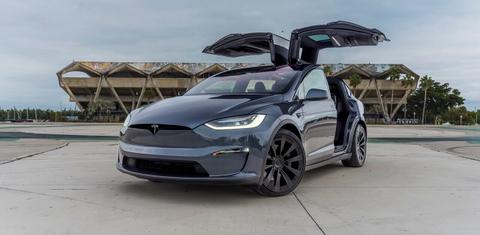 Tesla Model X 2022