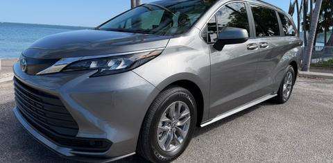Toyota Sienna 2026