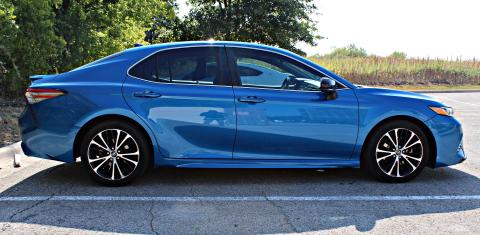 Toyota Camry 2019