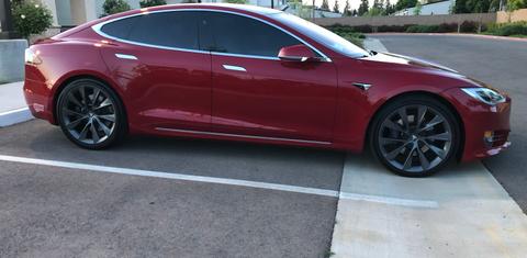 Tesla Model S 2019