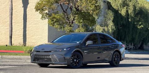 Toyota Camry Hybrid 2025