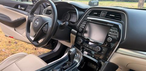 Nissan Maxima 2019