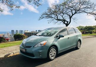 Toyota Prius v car