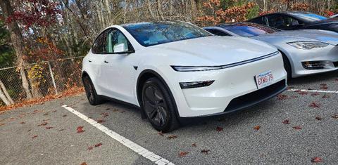 Tesla Model Y 2026