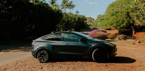 Tesla Model Y 2024