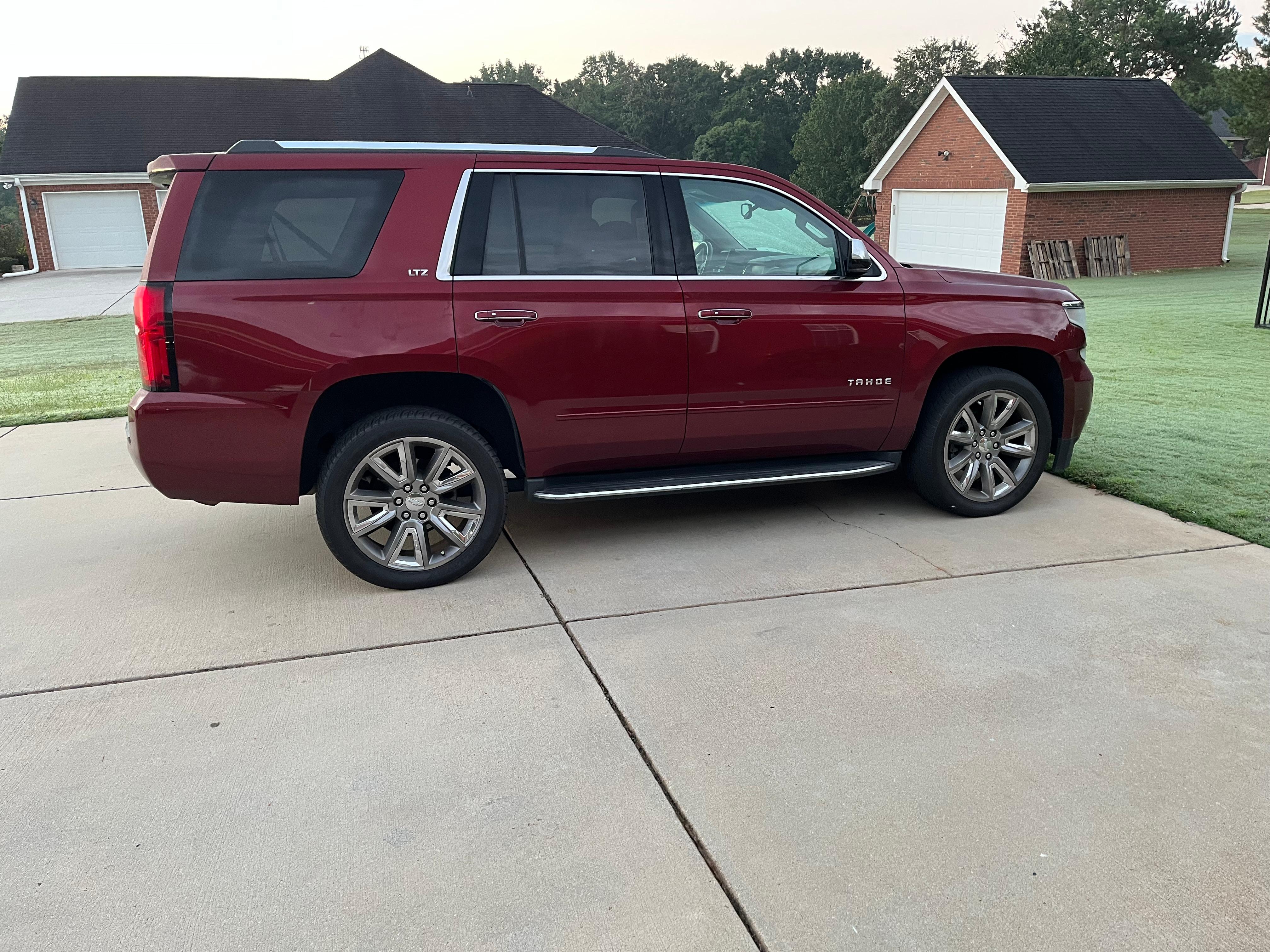 Chevrolet Tahoe 2016 in 