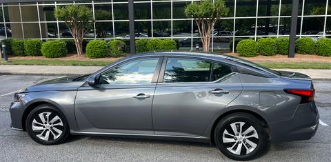 Nissan Altima 2023