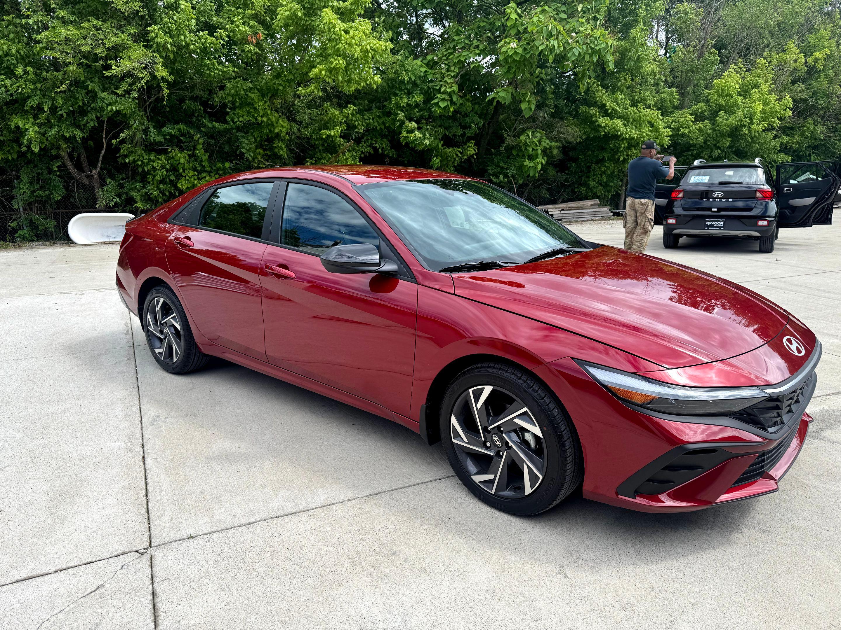 Hyundai Elantra 2025 in Louisville, KY
