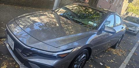 Hyundai Elantra 2024