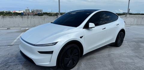 Tesla Model Y 2026