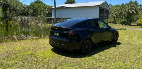 Tesla Model Y 2022