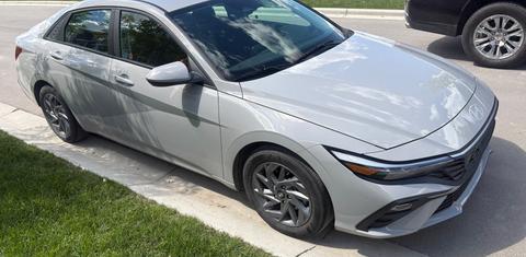 Hyundai Elantra 2024