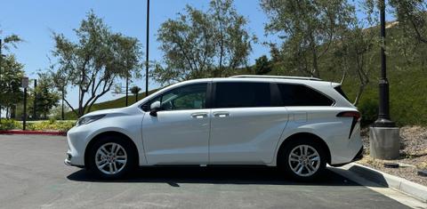 Toyota Sienna 2024