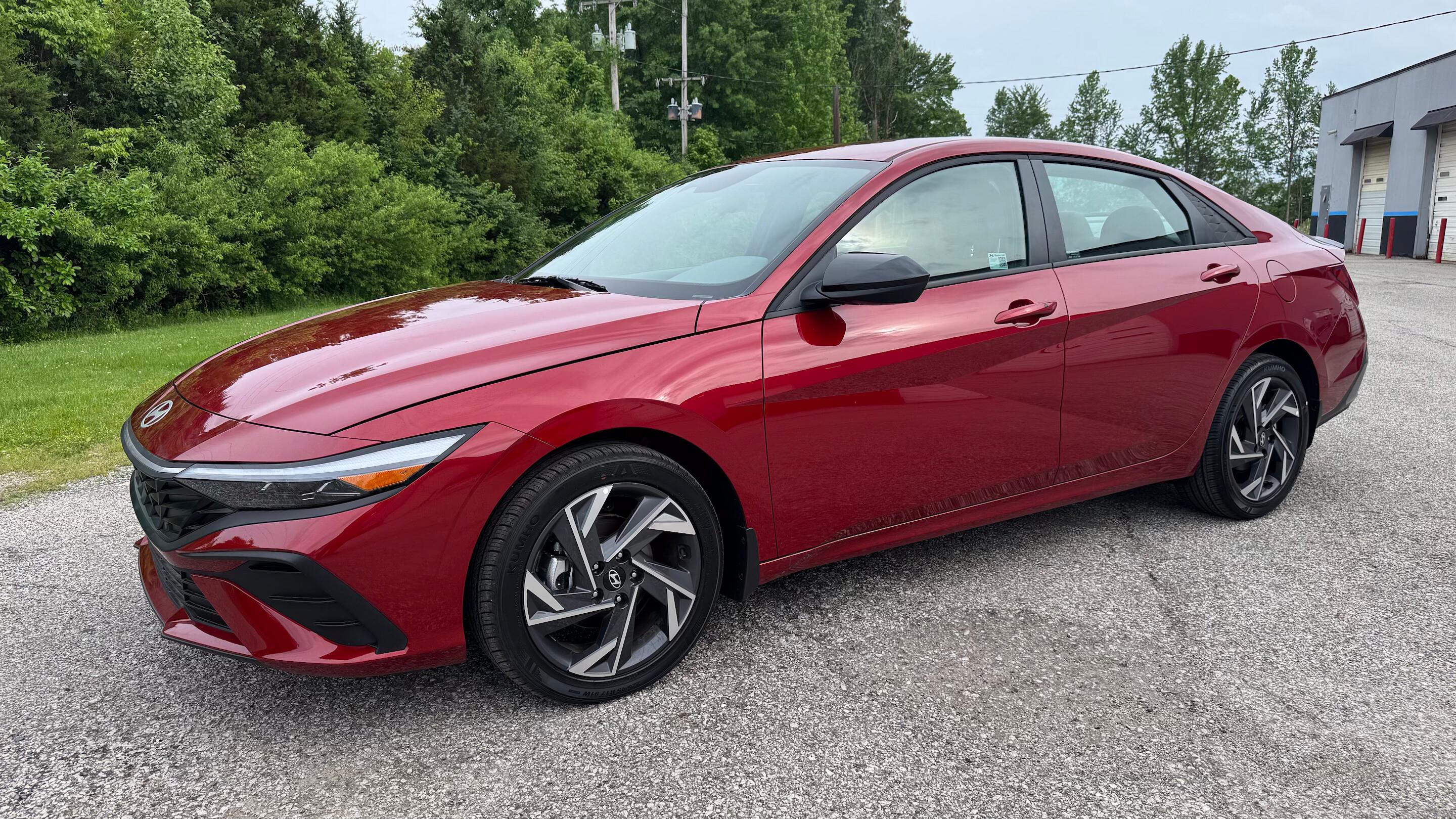 Hyundai Elantra 2025 in Louisville, KY