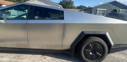 Tesla Cybertruck 2024