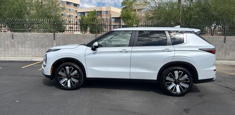Mitsubishi Outlander 2025