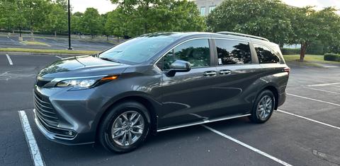 Toyota Sienna 2025