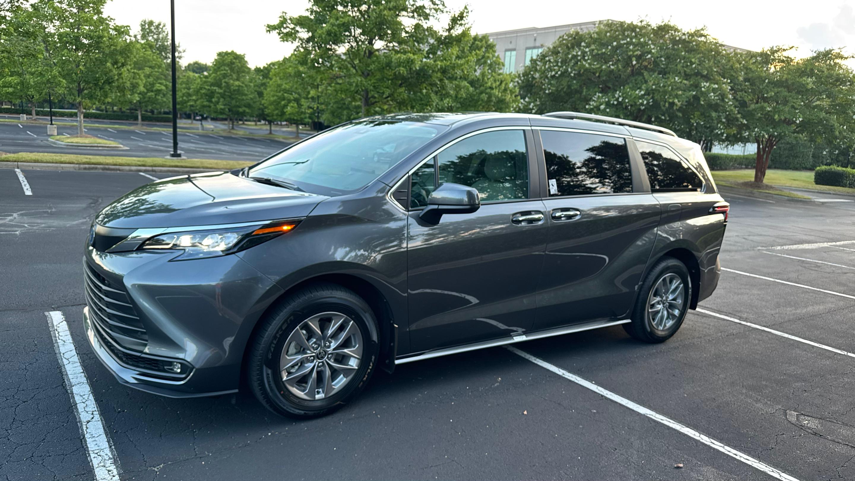 Toyota Sienna 2025 in Charlotte, NC