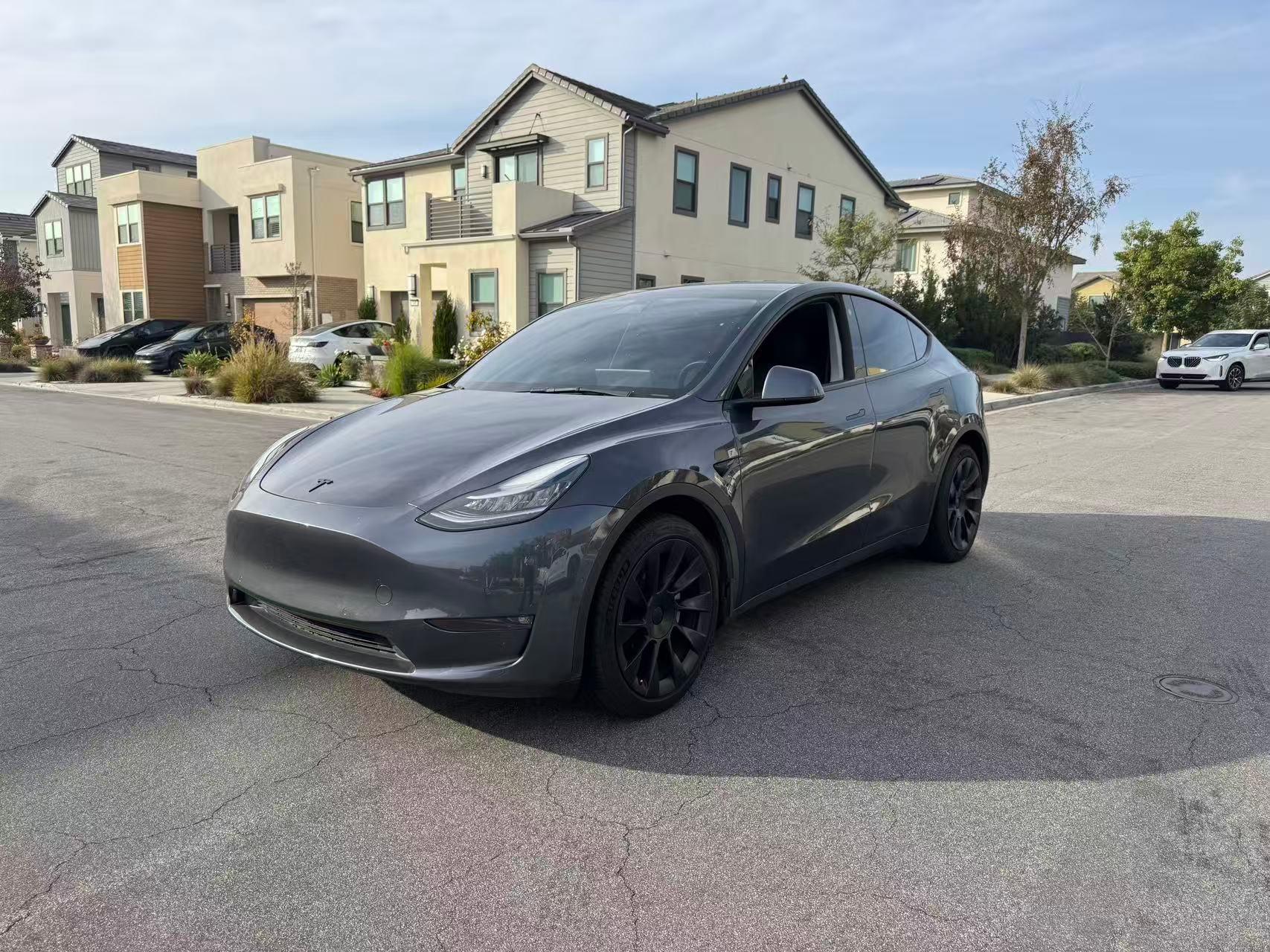 Tesla Model Y 2021 in Irvine, CA