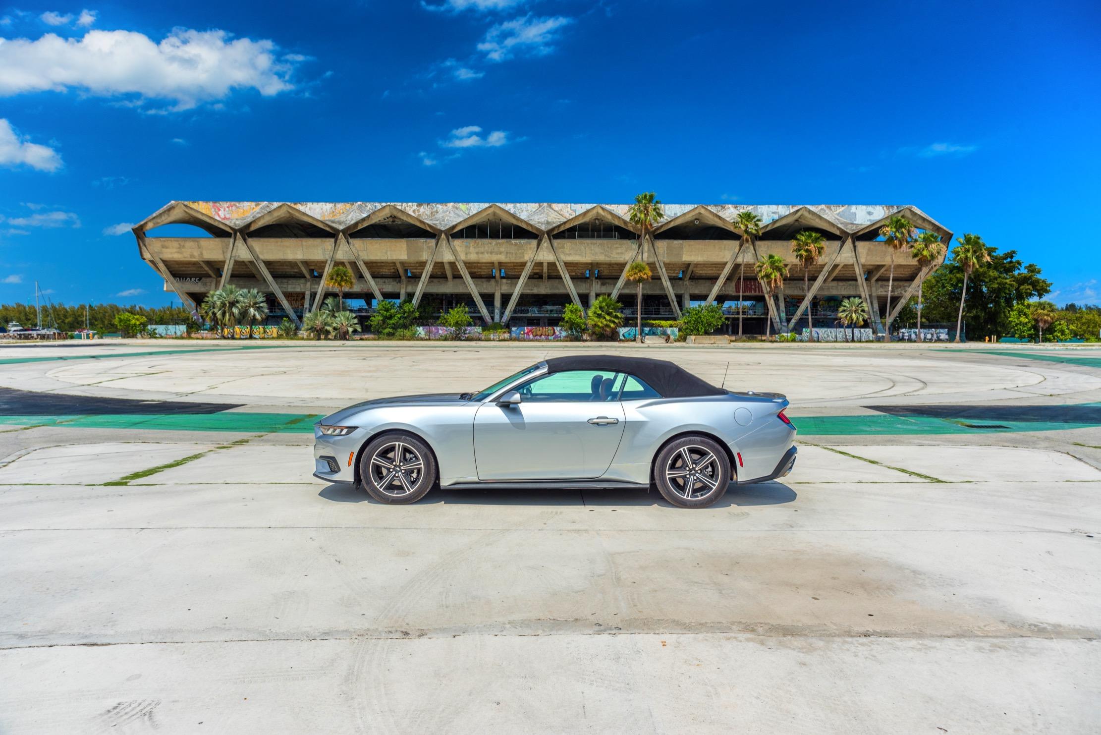 Ford Mustang 2025 in Hollywood, FL